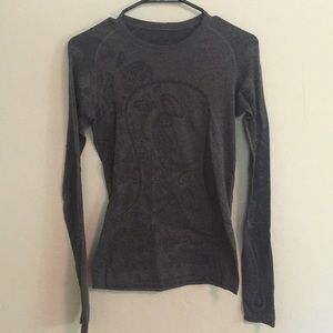 Lululemon long sleeved shirt
